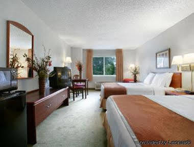 Hotel Days & By Wyndham