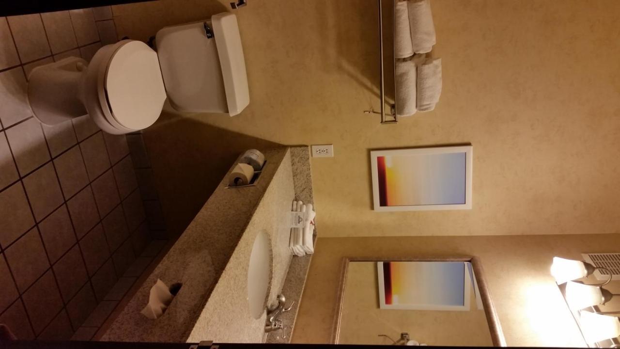 Hotel Days & By Wyndham Vancouver